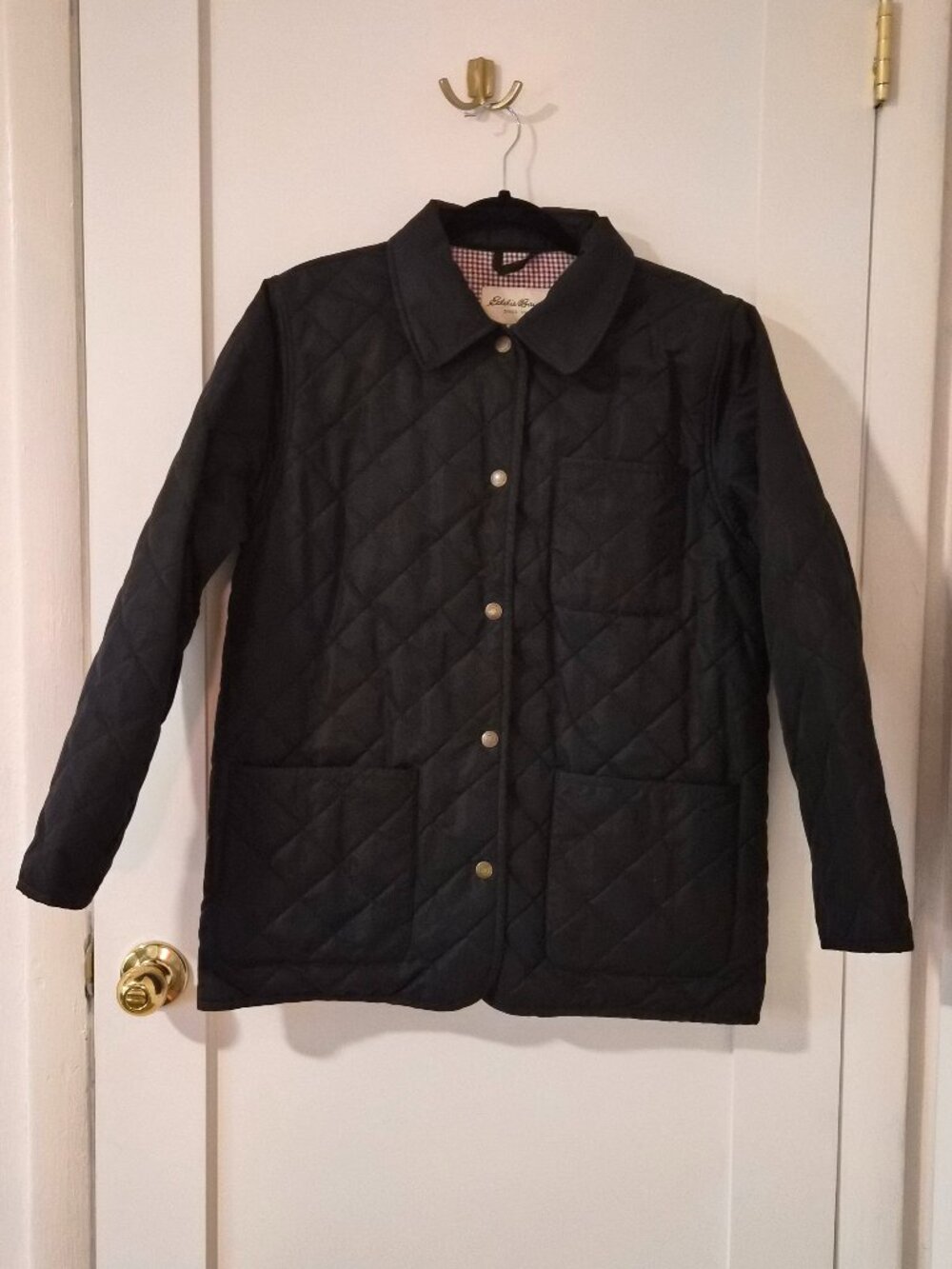Eddie Bauer Black Quilted Barn Jacket Coat Medium Burgundy Plaid Lining